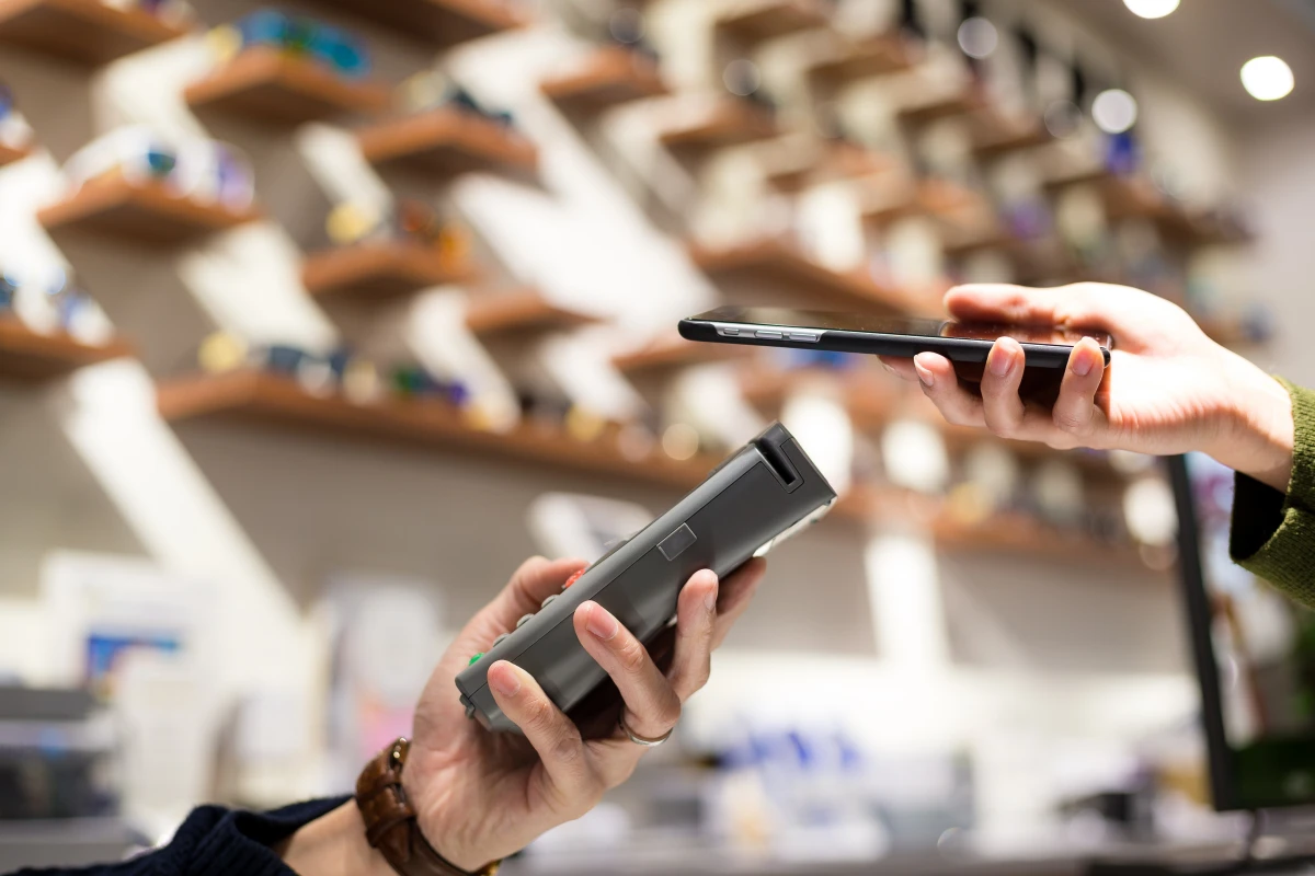 Révolution du Paiement Mobile : Comment l'E-commerce Façonne Notre Futur Financier