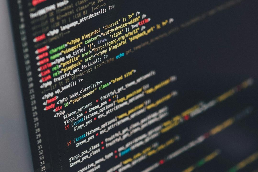 Pourquoi votre entreprise mérite mieux qu'un site gratuit fait maison ?